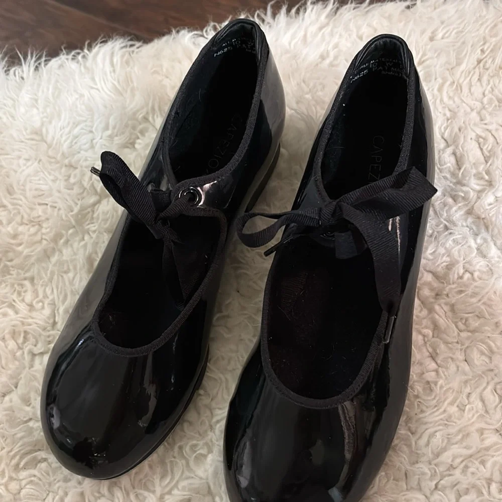 Capezio women's  tap shoes. Great condition size 10. - Picture 2 of 5